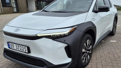 TOYOTA BZ4X ADAPTIV CRUISEKONTROLL KEYLESS DELSKINN RYGGEKAMERA NYB