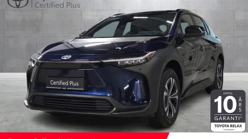 TOYOTA BZ4X Active Tech, Adap. cruise I LED I Lav km