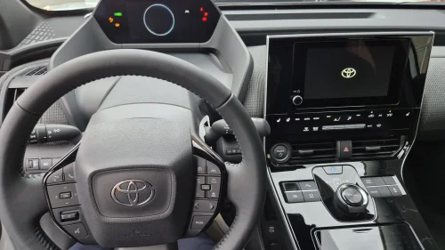 TOYOTA BZ4X 2WD Active