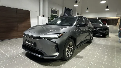 TOYOTA BZ4X 2WD Active Tech