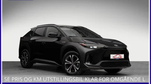 TOYOTA BZ4X SE PRIS OG KM UTSTILLINGSBIL KLAR FOR OMGÅENDE LEV