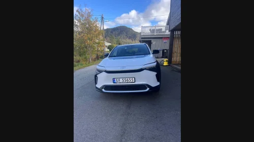 TOYOTA BZ4X AWD Executive