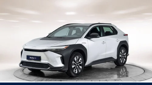 TOYOTA BZ4X AWD Active - R.Kam, ACC, Navi, Krok