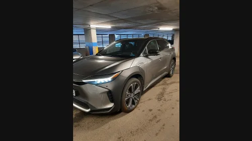 TOYOTA BZ4X AWD Executive Bitone