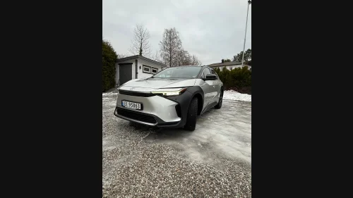 TOYOTA BZ4X AWD Executive Bitone