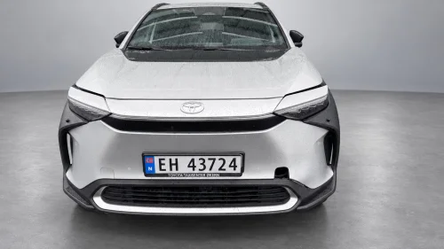 TOYOTA BZ4X AWD /Executive/Skinn/Navi/360 kamera+++