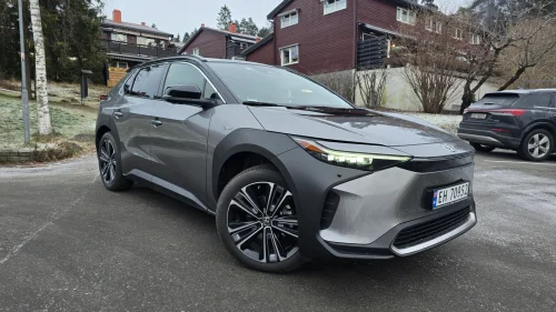 TOYOTA BZ4X AWD Executive Bitone