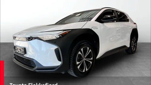 TOYOTA BZ4X AWD Active Tech 4 hjulstrekk. Rentekampanje fra 4,95%