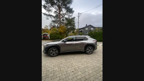 TOYOTA BZ4X AWD Executive