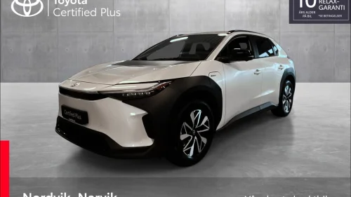 TOYOTA BZ4X Active Tech AWD med lav kilometer!