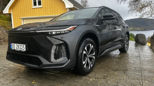 TOYOTA BZ4X AWD Active Tech, Tectyl & lakkforsegling. Krok