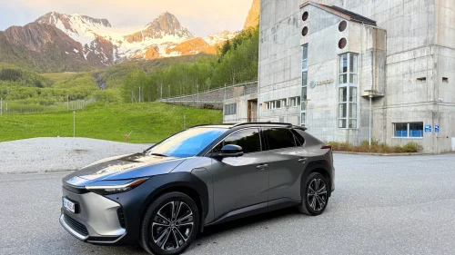 TOYOTA BZ4X AWD Executive Bitone