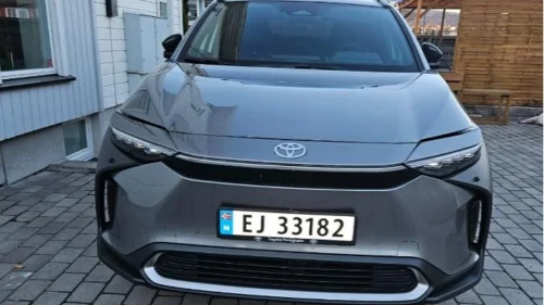TOYOTA BZ4X 218hk AWD Executive Toyota Relax adaptiv cruisekontroll