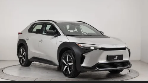 TOYOTA BZ4X Awd Active Krok ACC Kamera