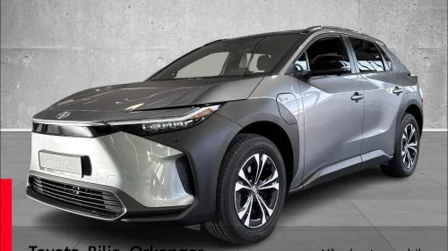 TOYOTA BZ4X Active Tech AWD Hengerfeste.