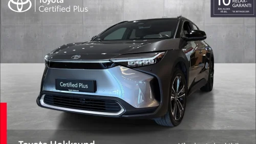 TOYOTA BZ4X AWD Executive Bitone/Panorama/JBL/Hengerfeste
