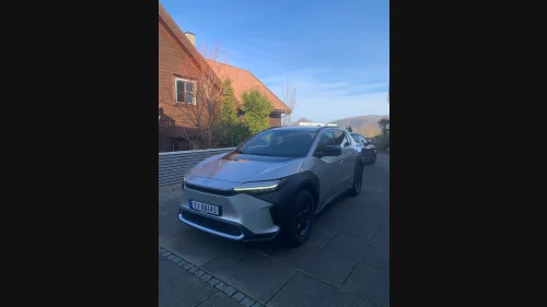 TOYOTA BZ4X AWD Executive