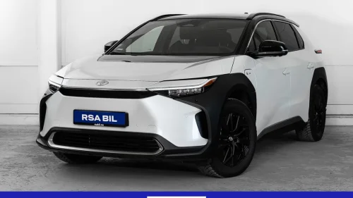 TOYOTA BZ4X Bi-Tone, Topputgave med svært lav km