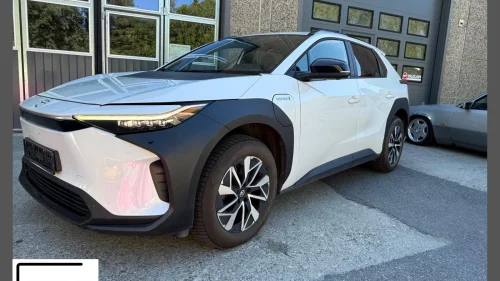TOYOTA BZ4X Active Tech AWD 461 km WLTP 218HK