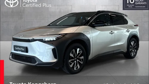 TOYOTA BZ4X AWD Executive Bitone KAMPANJE/TOPPMODELL MED GLASSTAK