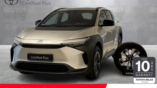 TOYOTA BZ4X Active Tech / AWD / 360 kamera