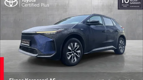 TOYOTA BZ4X AWD Active Tech  med hengerfeste og lav km stand