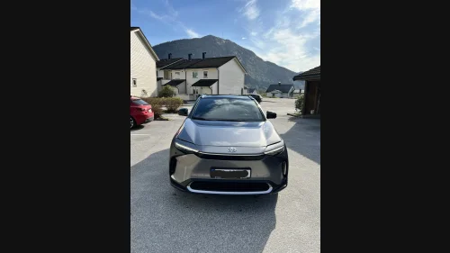 TOYOTA BZ4X AWD Executive Bitone