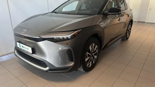 TOYOTA BZ4X 218hk Executive Bitone AWD /ACC/Pano/Skinn