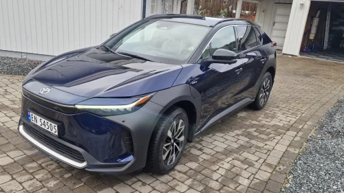 TOYOTA BZ4X AWD Executive Bitone