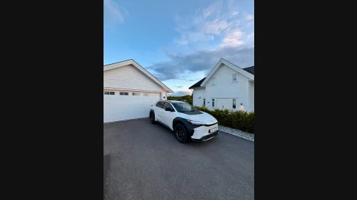 TOYOTA BZ4X AWD Active Tech