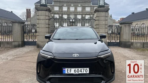 TOYOTA BZ4X Active Tech AWD // Adp.Cruise // 360 Kamera //