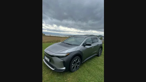 TOYOTA BZ4X AWD Executive