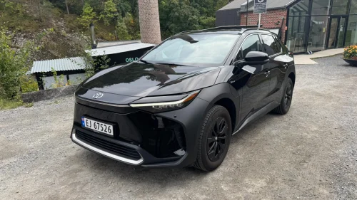 TOYOTA BZ4X AWD Executive