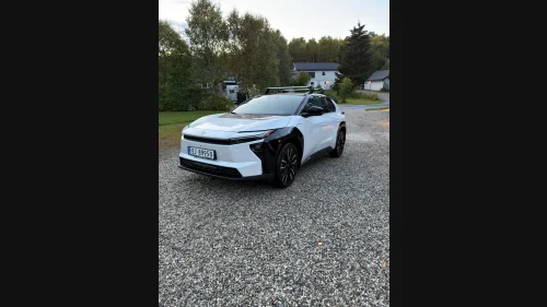 TOYOTA BZ4X AWD Executive Bitone/Facelift/H.feste/Led-bar