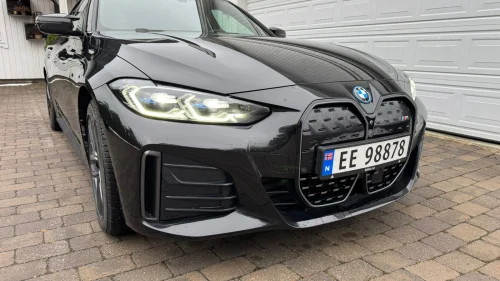BMW i4 M50 Fully Charged. 200 000 km garanti.