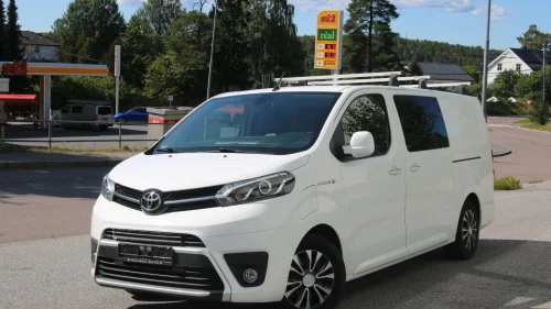 TOYOTA PROACE 75kWh L2 LANG 313KM AC DAB CRUISE NAVI R-KAMERA KROK++
