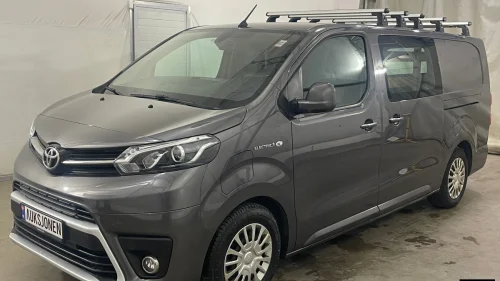 TOYOTA PROACE ELECTRIC 75 KWH 136 HK AUT HENGERFESTE NAVI KAMERA CRUI