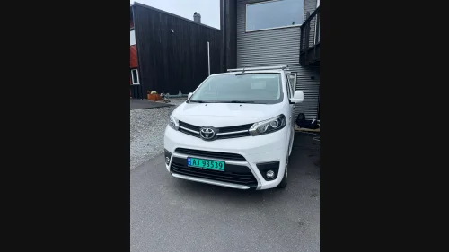TOYOTA PROACE