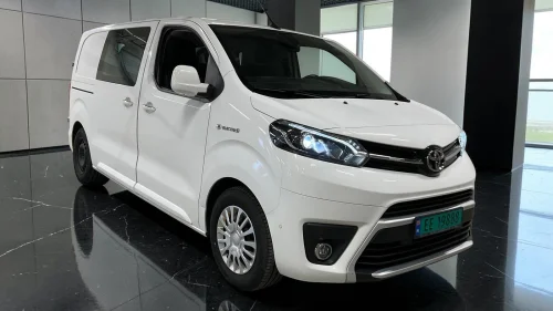 TOYOTA PROACE Electric 75kWt COMFORT+L1+INNREDNING+LAV KM+EU 2028