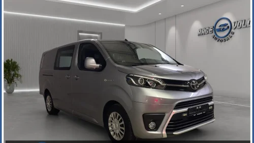 TOYOTA PROACE Electric 75kWh Krok - 3-seter - Garanti - GPS - Kamera