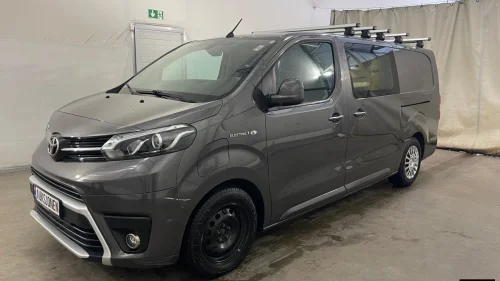 TOYOTA PROACE ELECTRIC 75 KW HENGERFESTE KAMERA NAVI CRUISE SKYVEDØRE