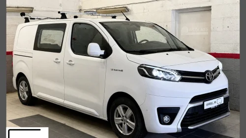 TOYOTA PROACE Electric 75 kWh 313 INNREDNING GARANTI ++