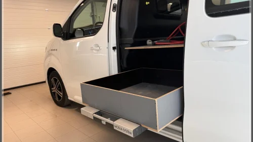 TOYOTA PROACE L2 LANG/75kWh/R.Kam /2 x Skyvedør/ Innredning