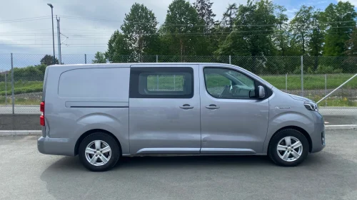 TOYOTA PROACE Electric 75kWt Comfort L2H1 THB