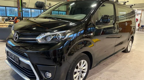 TOYOTA PROACE