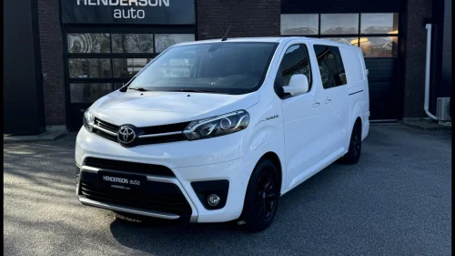 TOYOTA PROACE Electric 75KWH L2 3-seter/Kamera/Keyless/Cruise/Krok+