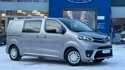 TOYOTA PROACE Ryggekamera/Nøkkelfri/Innbytte/Finans