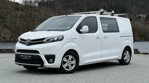 TOYOTA PROACE COMFORT/L2-LANG/75KWH/136HK/313WLTP/KROK/3.SETER/2XSKYV