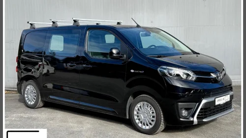TOYOTA PROACE Electric 75 kWh 316 KM INNREDNING HENGERFESTE ++