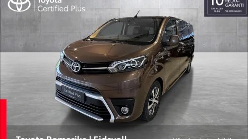 TOYOTA Proace Electric Lang Executive Family Hengerfeste